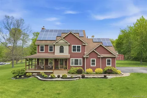 3 Jill Marie Cir, Shawangunk, NY 12589