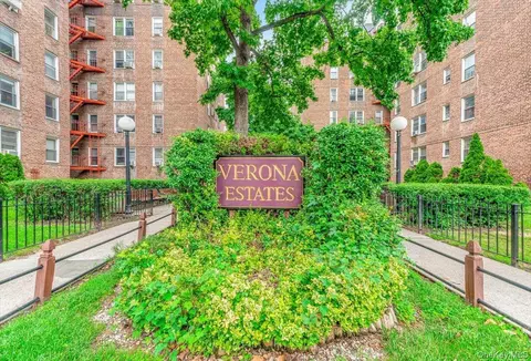 65-45 Yellowstone Blvd #2A, Forest Hills, NY 11375