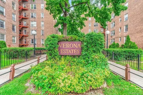 65-45 Yellowstone Blvd #2A, Forest Hills, NY 11375