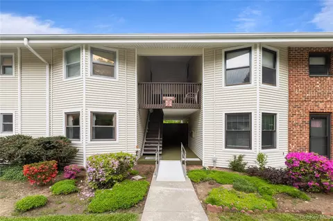 23 Dorset Ct #F, Yorktown, NY 10598