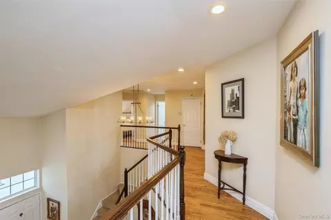 Entry Way - 96 Fairway View Dr, Commack, NY 11725 photo 1 of 2