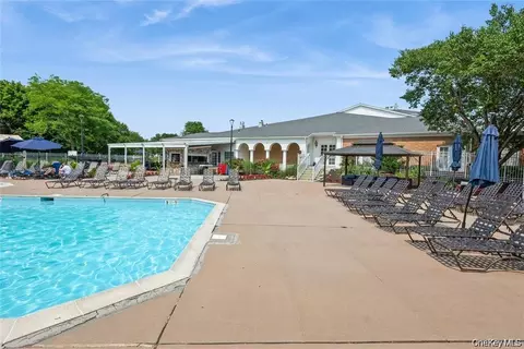 Exterior - 96 Fairway View Dr, Commack, NY 11725 photo 6 of 6