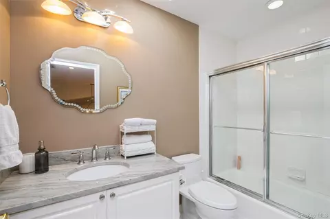 Bath - 96 Fairway View Dr, Commack, NY 11725 photo 3 of 5