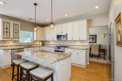 Kitchen - 96 Fairway View Dr, Commack, NY 11725 photo 1 of 3