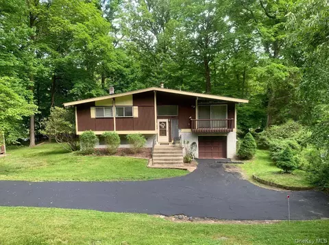 249 Mill River Rd, Mount Pleasant, NY 10514