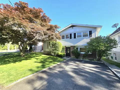 136 Condit St, Harrison, NY 10528