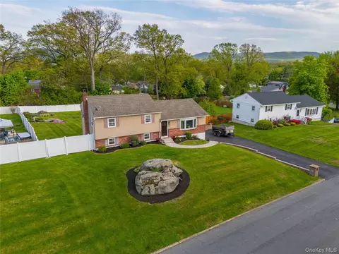 47 Continental Dr, New Windsor, NY 12553