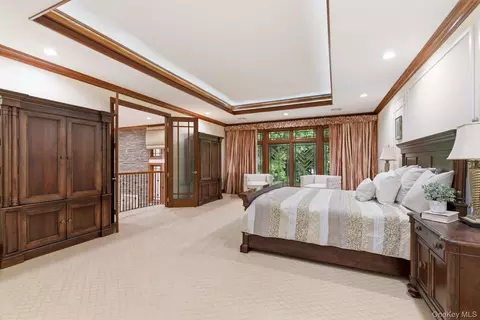 Bedroom - 3 Olde Hamlet Dr, Jericho, NY 11753 photo 3 of 6