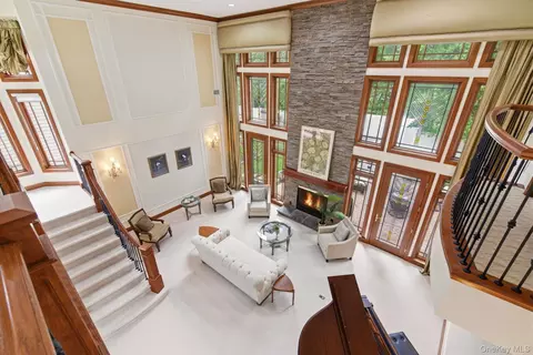 Living - 3 Olde Hamlet Dr, Jericho, NY 11753 photo 8 of 9