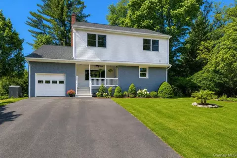 7 Rutledge Rd, Mount Pleasant, NY 10595