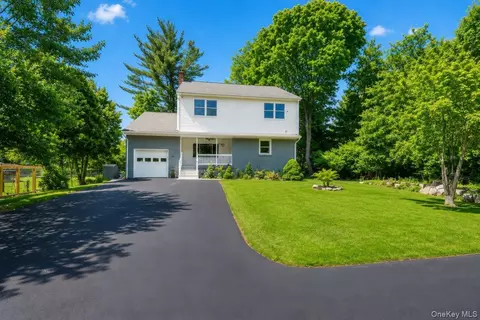 Exterior - 7 Rutledge Rd, Mount Pleasant, NY 10595 photo 2 of 4