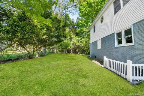 Exterior - 7 Rutledge Rd, Mount Pleasant, NY 10595 photo 4 of 4