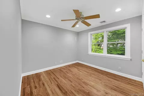 Bedroom - 7 Rutledge Rd, Mount Pleasant, NY 10595 photo 2 of 5