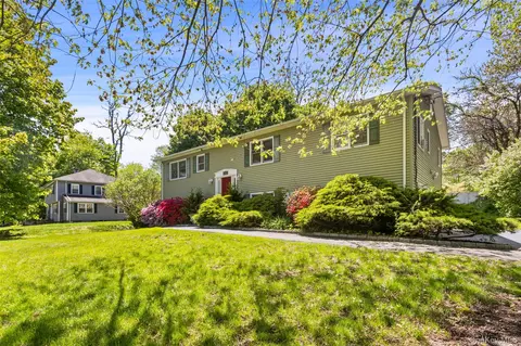 3755 Seymart Pl, Yorktown, NY 10588