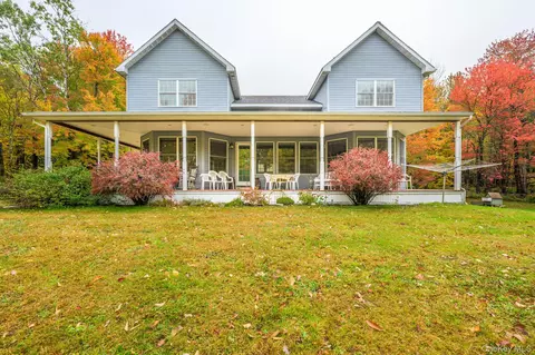 1013 Plank Rd, Averill Park, NY 12018
