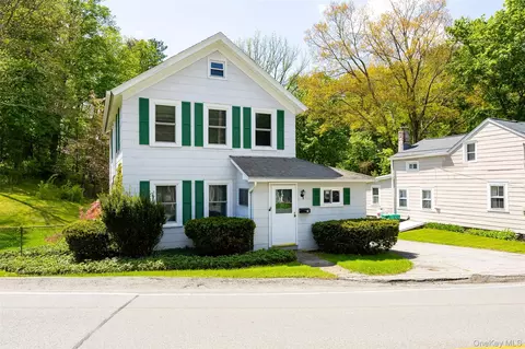 30 E Market St, Hyde Park, NY 12538