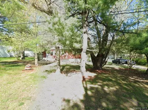 18 Bull Rd, Washingtonville, NY 10992