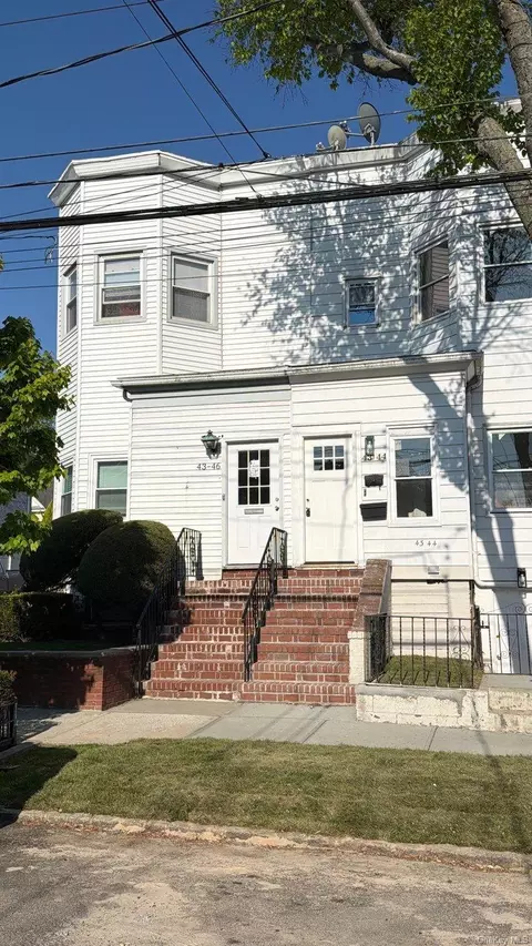 43-44 164th St, Flushing, NY 11358