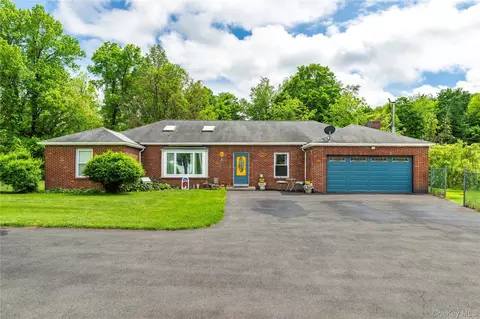 21 E Mountain Rd S, Philipstown, NY 10516
