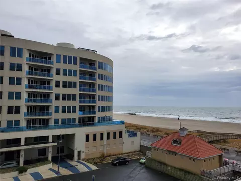 360 Shore Rd #5A, Long Beach, NY 11561