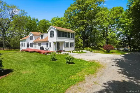 11 Haggerty Hill Rd, Rhinebeck, NY 12572