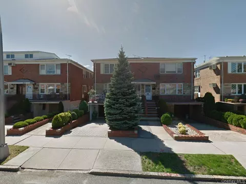 6110 76th St, New York, NY 11379