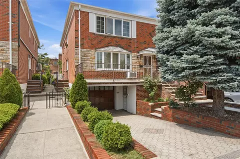 6110 76th St, New York, NY 11379