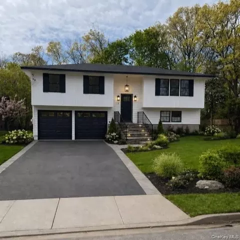 6 Barbara Ave, Port Jefferson Station, NY 11776