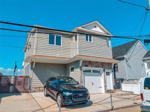 10 James St, East Rockaway, NY 11518