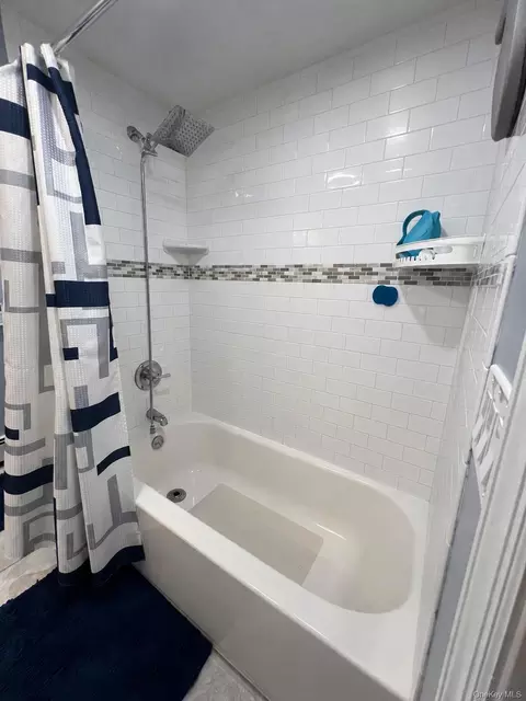 Bath - 315 Grant Ave, Islip, NY 11751 photo 2 of 5