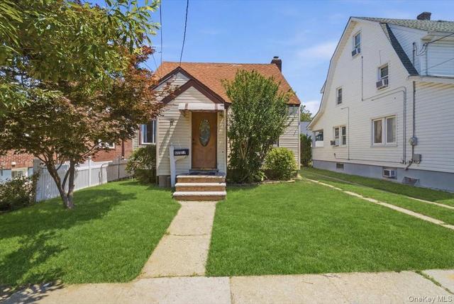 243-11 134th Ave, New York, NY 11422