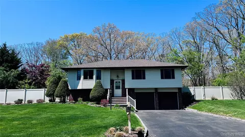84 Henearly Dr, Miller Place, NY 11764