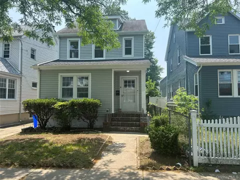 243-16 145th Ave, New York, NY 11422