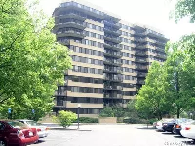 25 Rockledge Ave #711B, White Plains, NY 10601