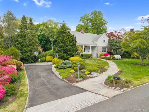145 Woodlands Ave, Greenburgh, NY 10607