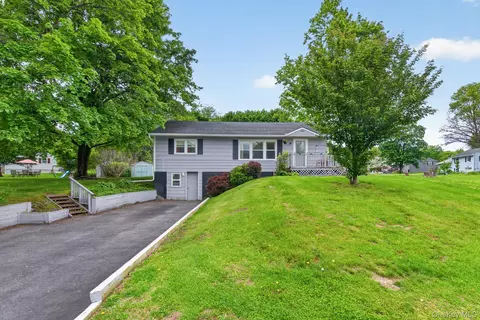 34 Linden Dr, Newburgh, NY 12550