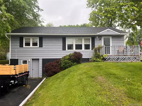 34 Linden Dr, Newburgh, NY 12550