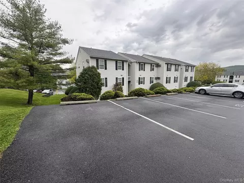 27 Lexington Hl #10, Monroe, NY 10926
