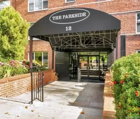 12 Westchester Ave #2L, White Plains, NY 10601