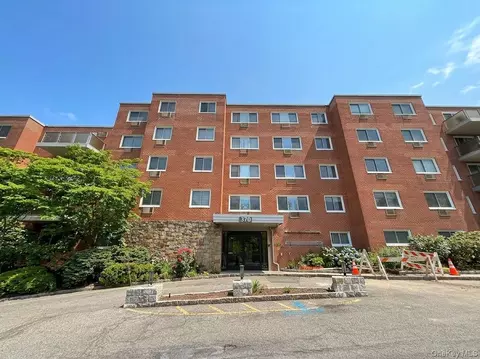 370 Central Park Ave #4H, Greenburgh, NY 10583