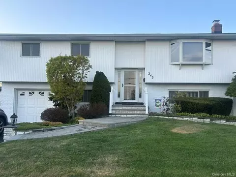 243 N Delaware Ave, Massapequa, NY 11758