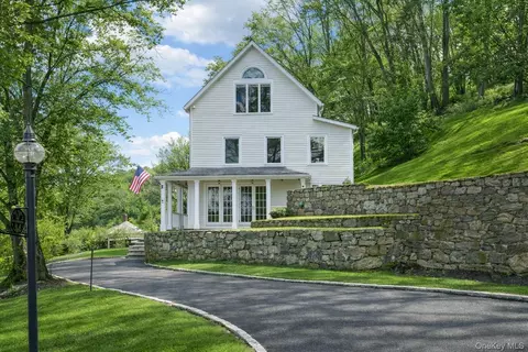 18 Juengstville Rd, North Salem, NY 10560