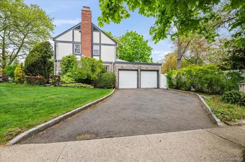Exterior - 2069 Windsor Rd, Baldwin, NY 11510 photo 7 of 7