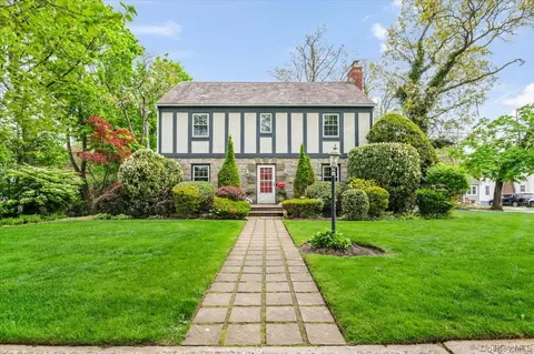 2069 Windsor Rd, Baldwin, NY 11510