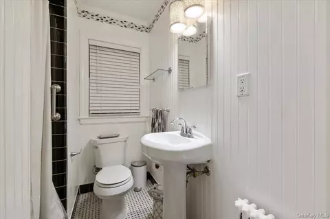 Bath - 2069 Windsor Rd, Baldwin, NY 11510 photo 1 of 3