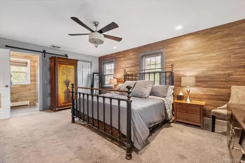 Bedroom - 2069 Windsor Rd, Baldwin, NY 11510 photo 1 of 4