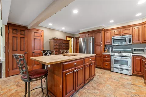 Kitchen - 2069 Windsor Rd, Baldwin, NY 11510 photo 1 of 3