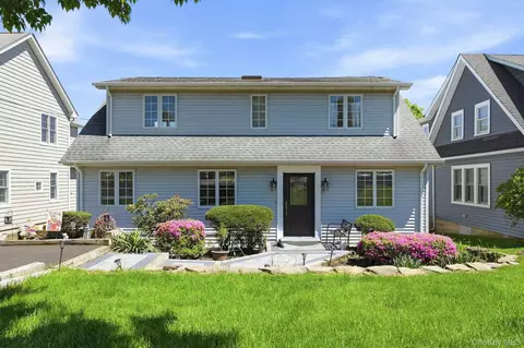 19 Hillside Ave, Northport, NY 11768