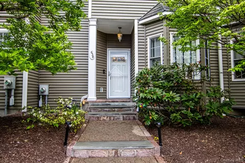 638 E Main St, Yorktown, NY 10535
