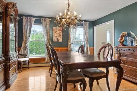 Dining - 10 Marino Dr, Wallkill, NY 12589 photo 2 of 2